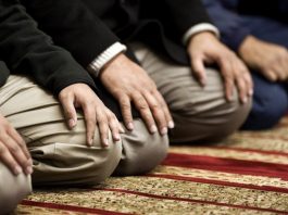 25 Ways to Attain Khushoo in Salah